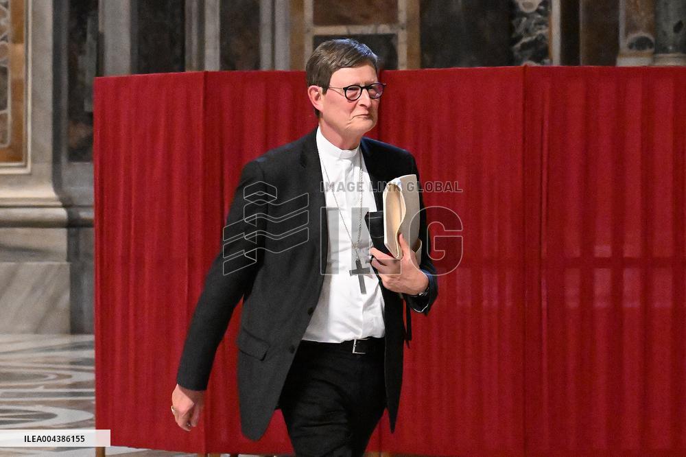 Cardinals at Ninth Novemdiales Mass - Vatican