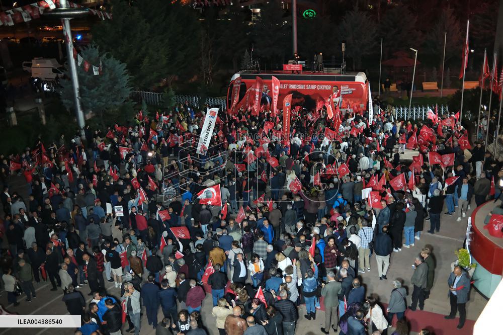 Turkish Opposition Leader Is Attacked In Istanbul - Turkey