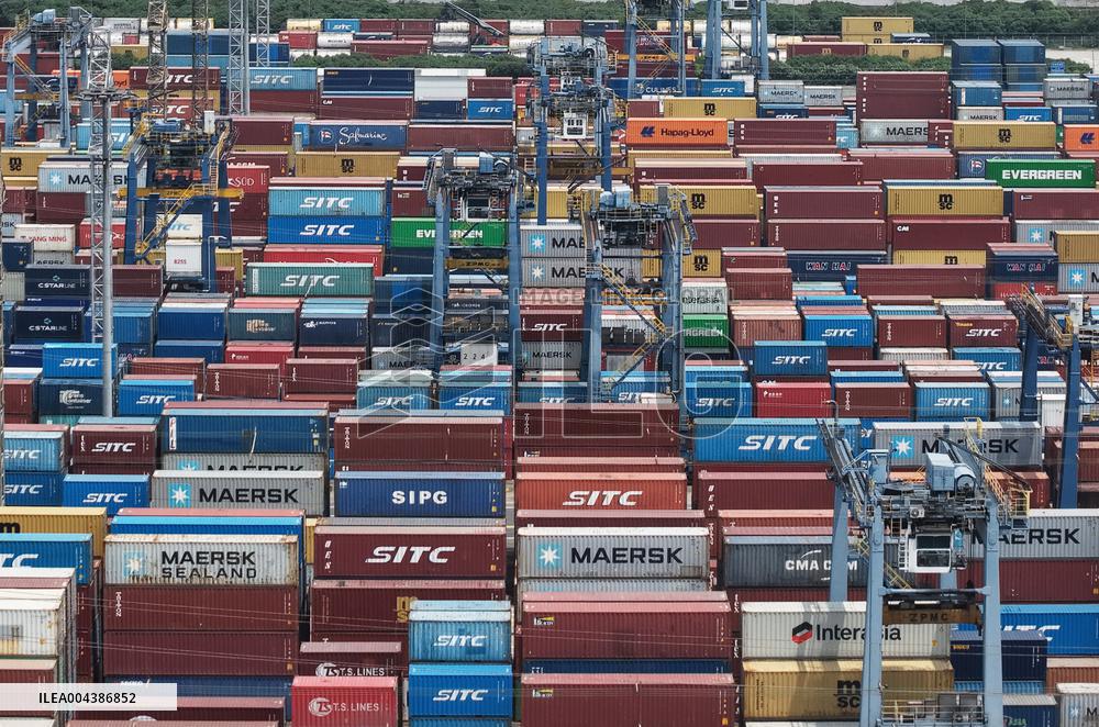 Shanghai Port Foreign Trade Container