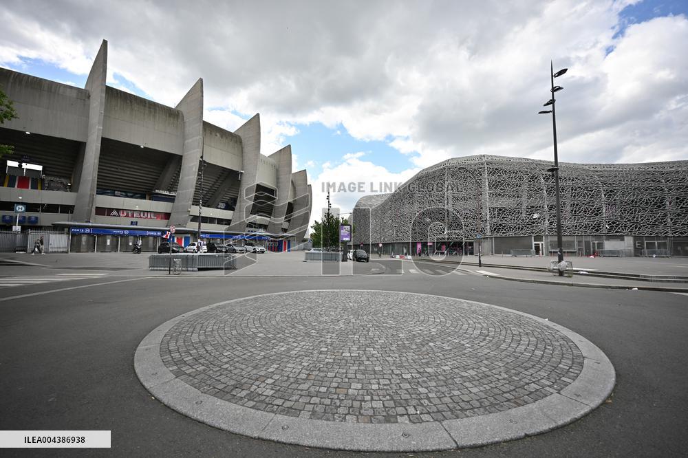 Stadiums of The 2 Parisians Soccer Clubs in Ligue 1 Are Side by Side - Paris