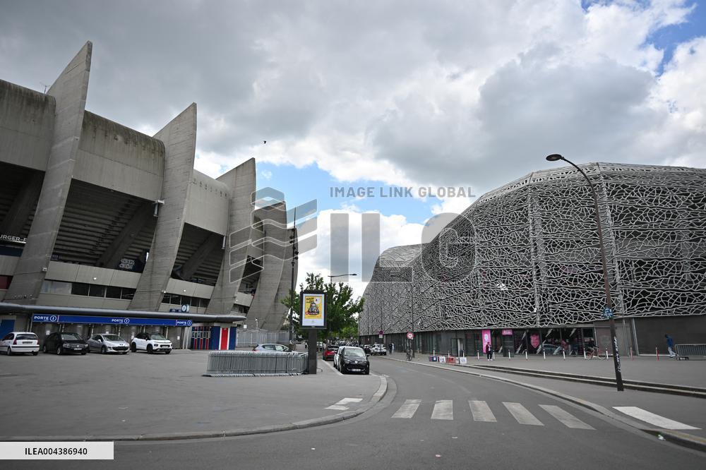 Stadiums of The 2 Parisians Soccer Clubs in Ligue 1 Are Side by Side - Paris