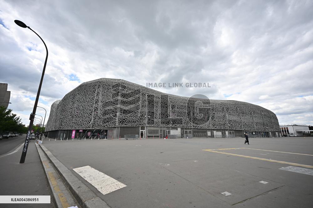 Stadiums of The 2 Parisians Soccer Clubs in Ligue 1 Are Side by Side - Paris