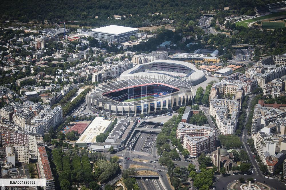 Stadiums of The 2 Parisians Soccer Clubs in Ligue 1 Are Side by Side - Paris