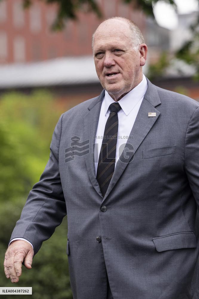 Tom Homan speaks on proposed $1000 US dollar travel stipend to migrants who self-deport