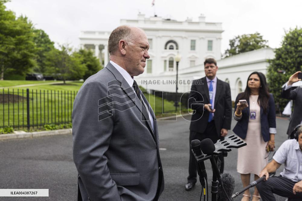 Tom Homan speaks on proposed $1000 US dollar travel stipend to migrants who self-deport