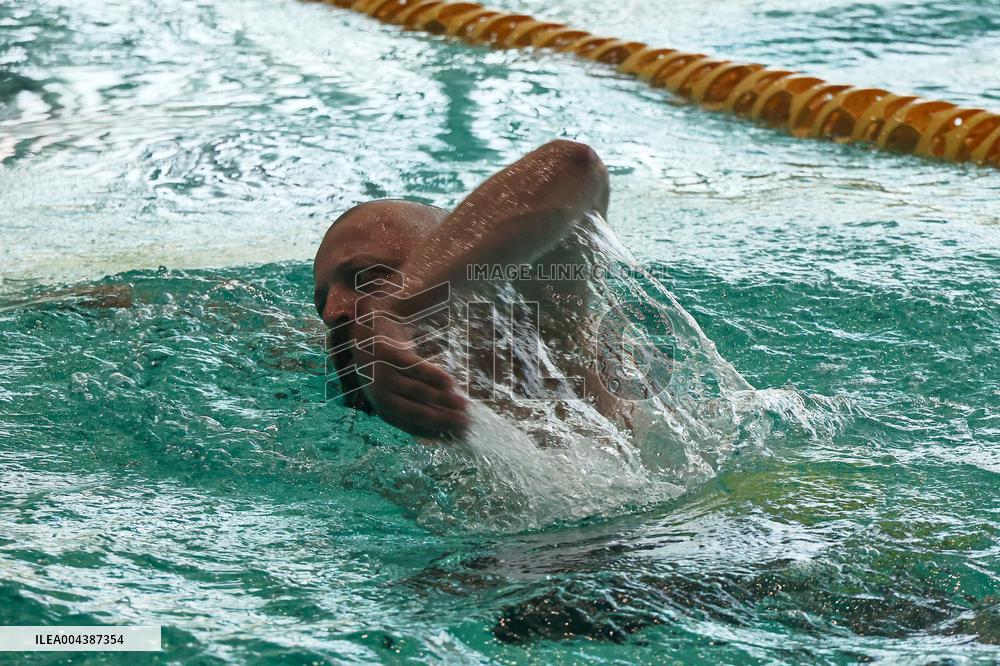Kharkiv hosts regional swimming championship for veterans