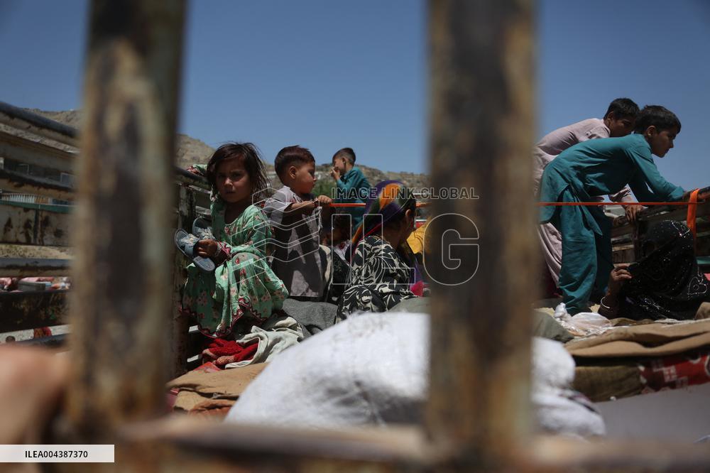 250 000 Refugees Return To Kabul From Pakistan and Iran - Afghanistan