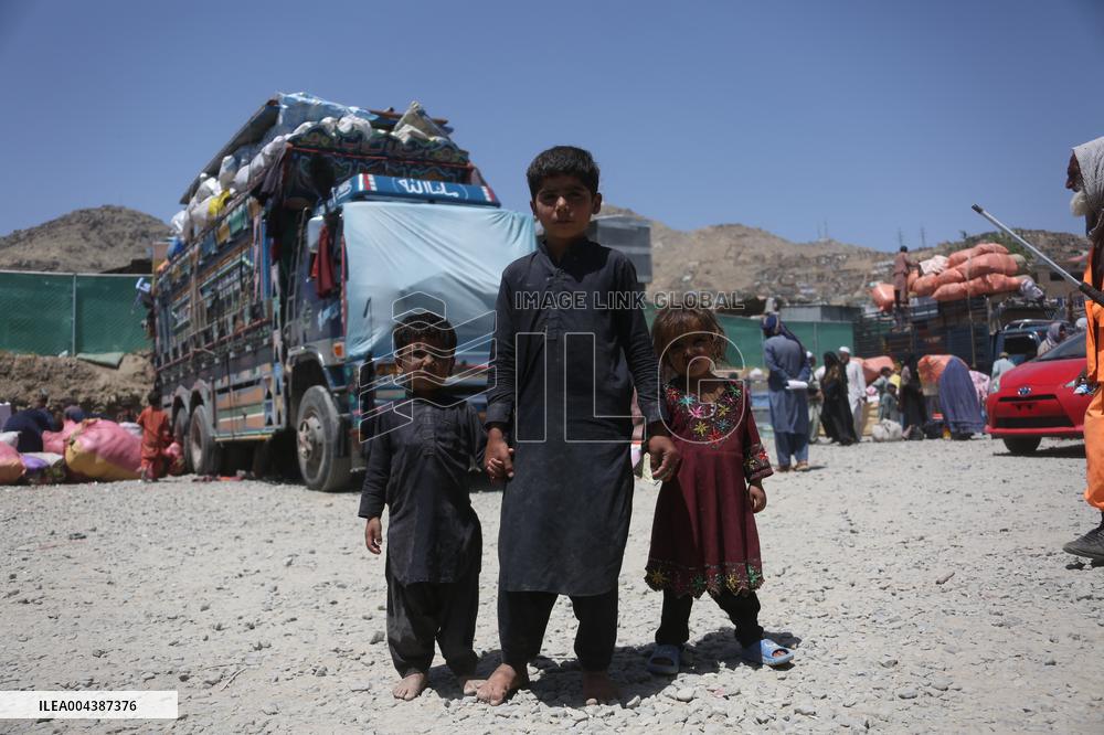 250 000 Refugees Return To Kabul From Pakistan and Iran - Afghanistan