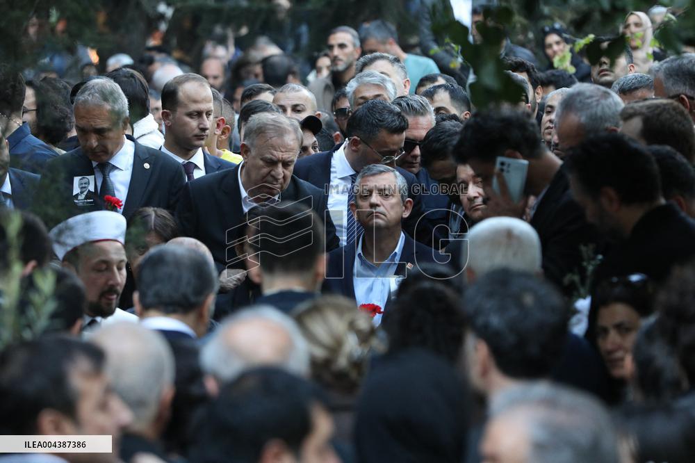 Main Opposition Leader At The Funeral Of Kurdish-Turkish Dialogue Founder - Istanbul