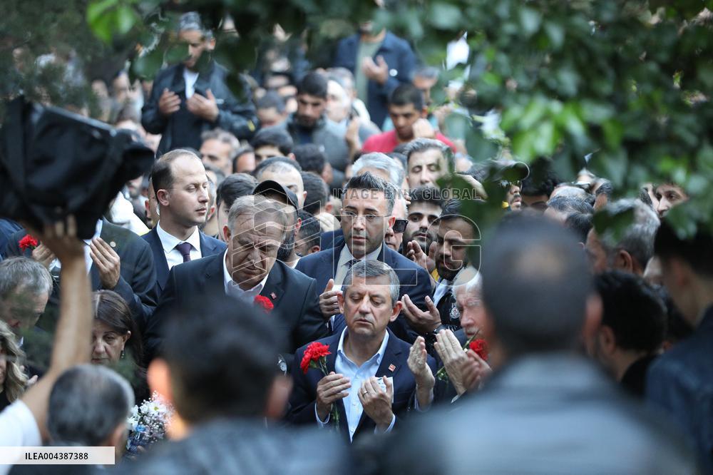 Main Opposition Leader At The Funeral Of Kurdish-Turkish Dialogue Founder - Istanbul