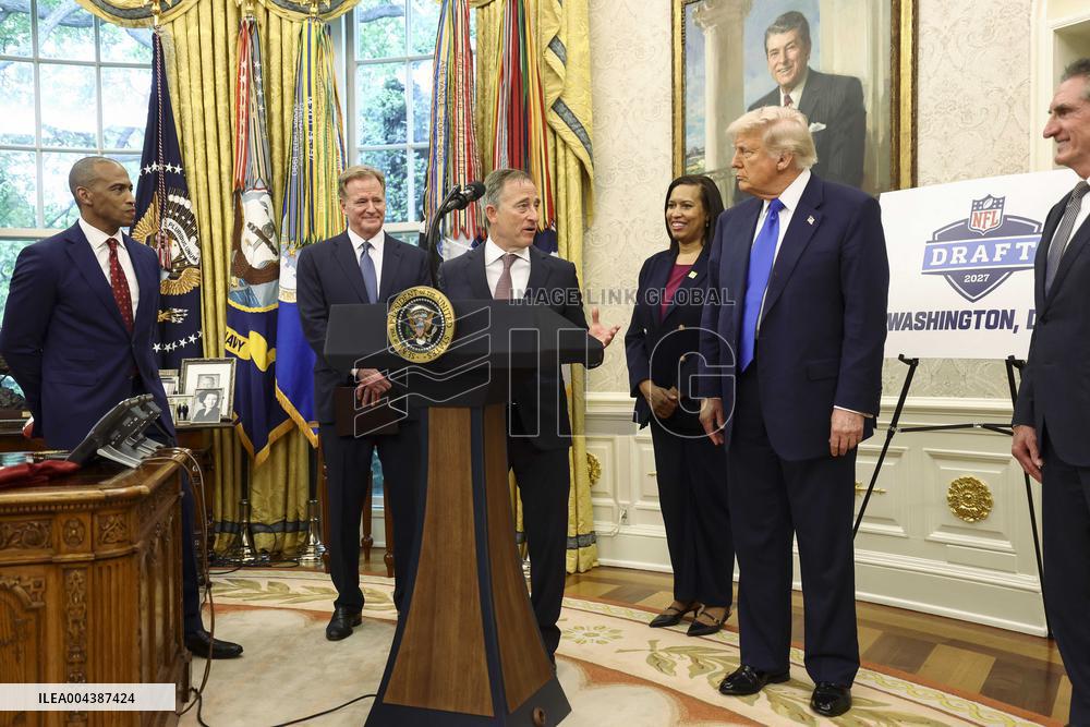 President Trump announced DC will host the 2027 NFL draft