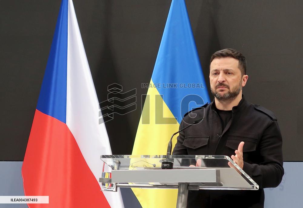Briefing of Volodymyr Zelenskyy and Petr Fiala in Prague