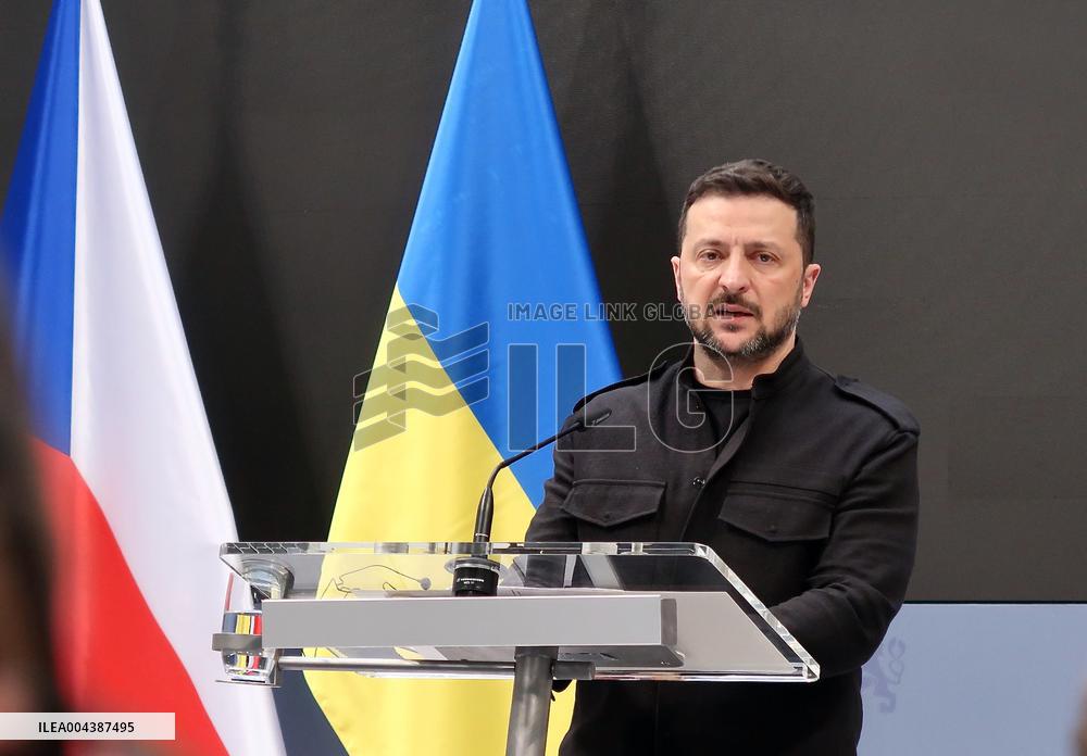 Briefing of Volodymyr Zelenskyy and Petr Fiala in Prague