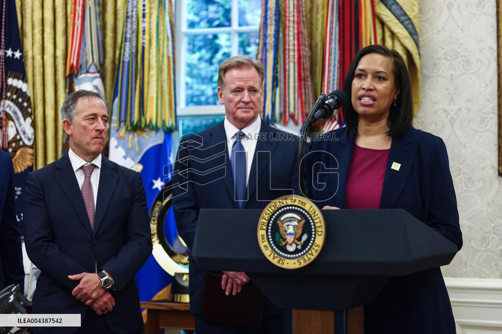 President Trump announces DC will host the 2027 NFL draft