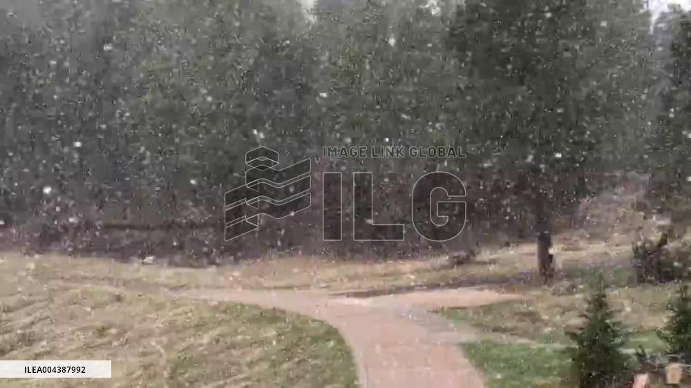 US: Rare May Snow Falls in The High Country Region of Arizona