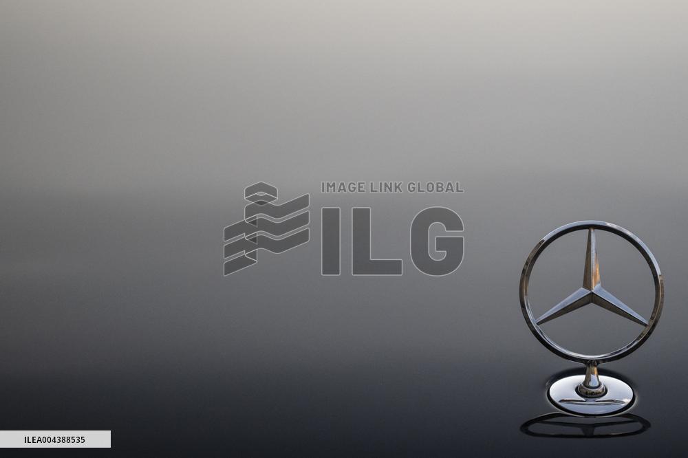 Illustration - The Mercedes Maybach