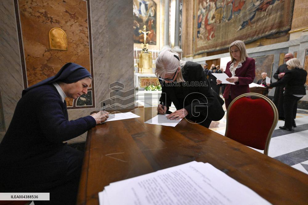 Conclave Staff Take Oath of Secrecy - Vatican