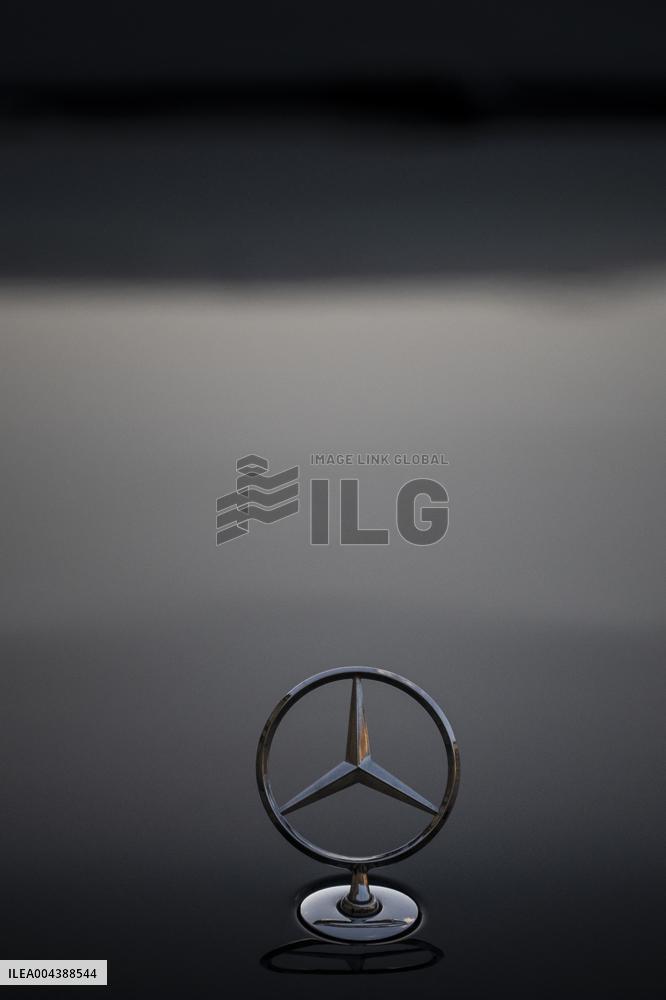 Illustration - The Mercedes Maybach