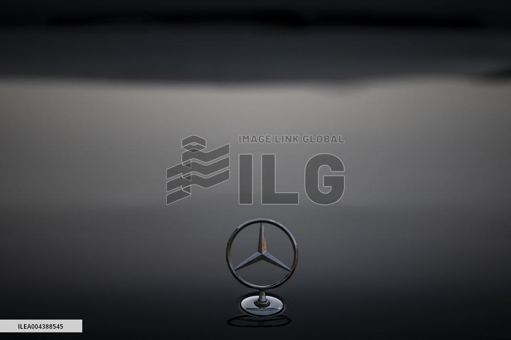 Illustration - The Mercedes Maybach