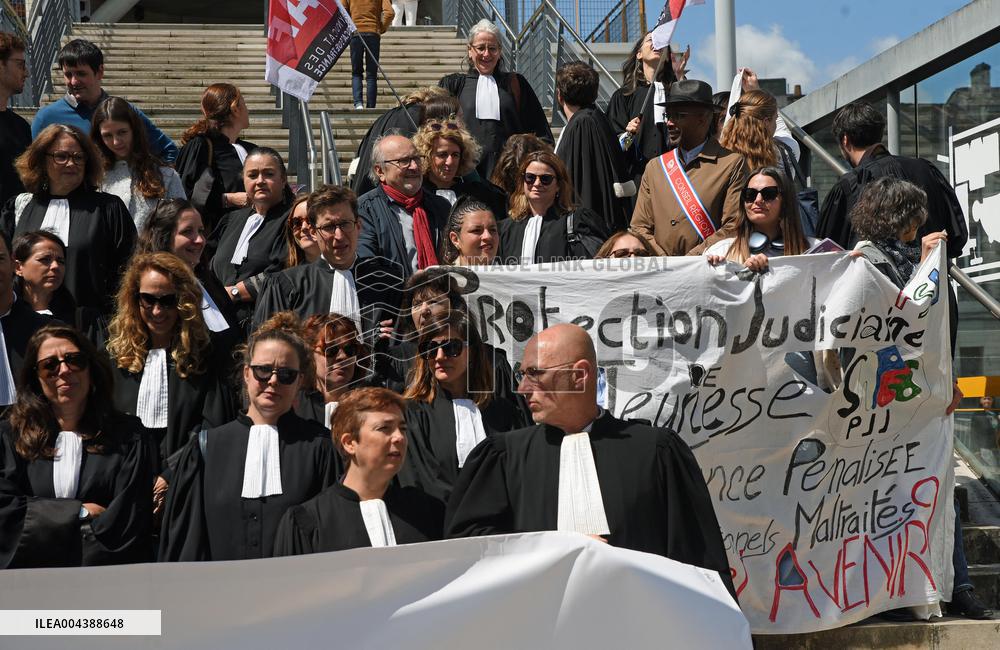 Lawyers Protest the Attal Bill - Bordeaux