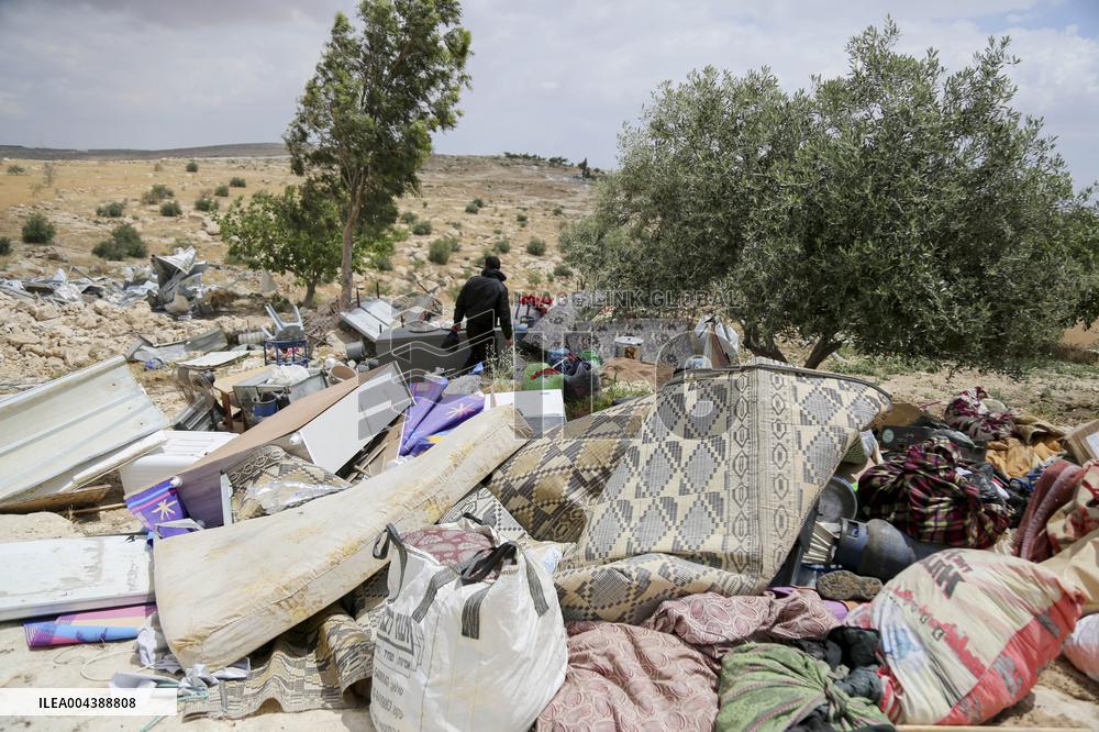 Israel Demolishes Palestinian Homes - West Bank