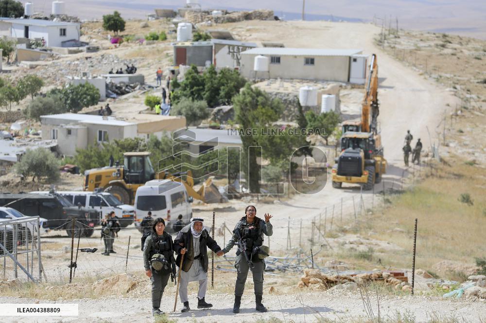 Israel Demolishes Palestinian Homes - West Bank