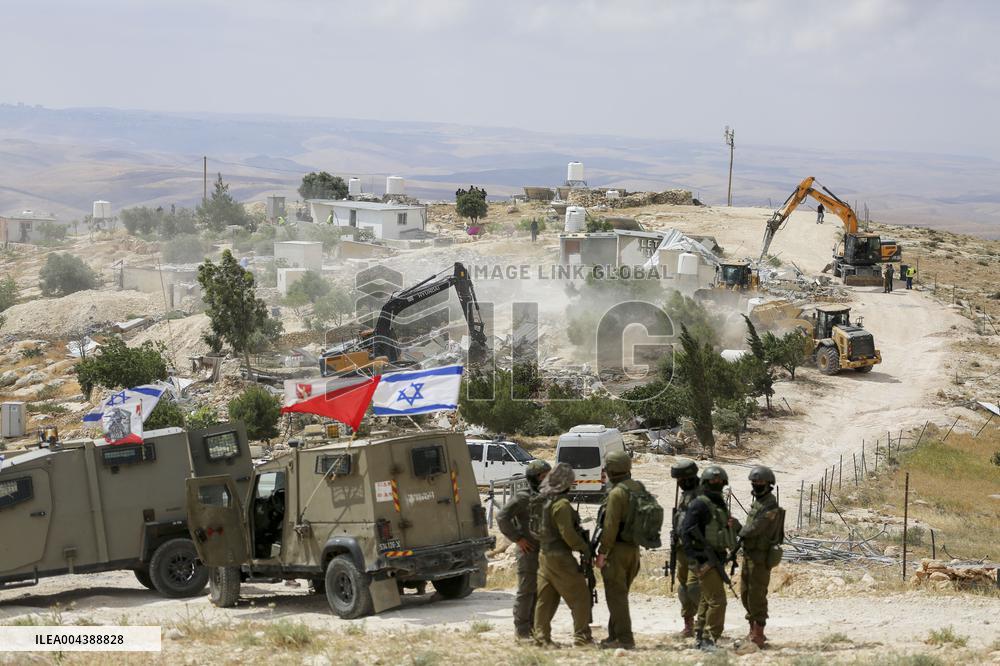 Israel Demolishes Palestinian Homes - West Bank