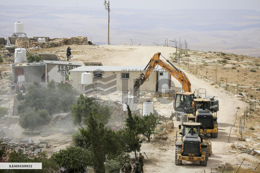 Israel Demolishes Palestinian Homes - West Bank