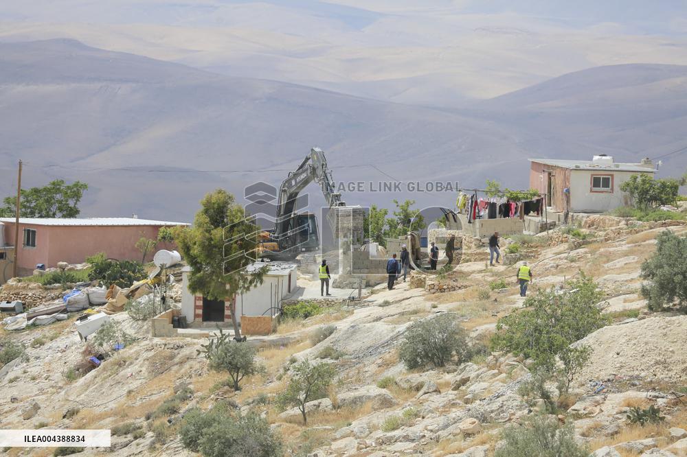 Israel Demolishes Palestinian Homes - West Bank