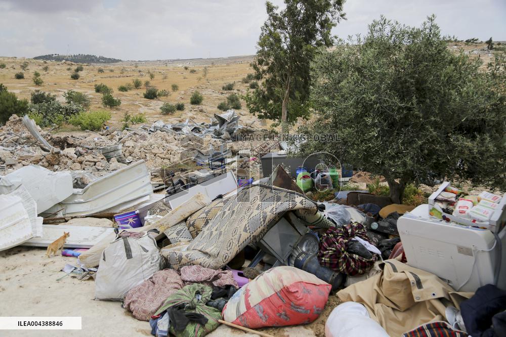 Israel Demolishes Palestinian Homes - West Bank