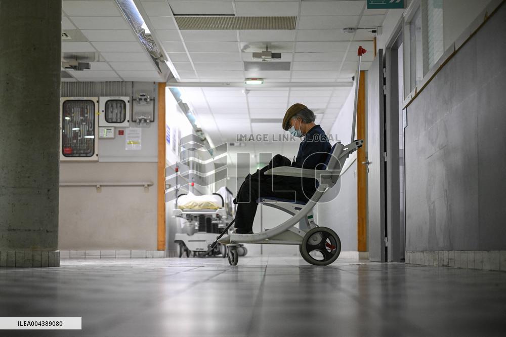Emergency Department At Saint-Antoine Hospital - Paris