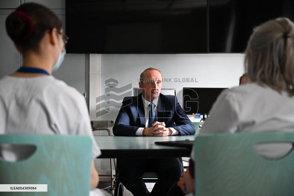 Marcangeli And Ravel Visit Internal Medicine Department At Saint-Antoine Hospital - Paris