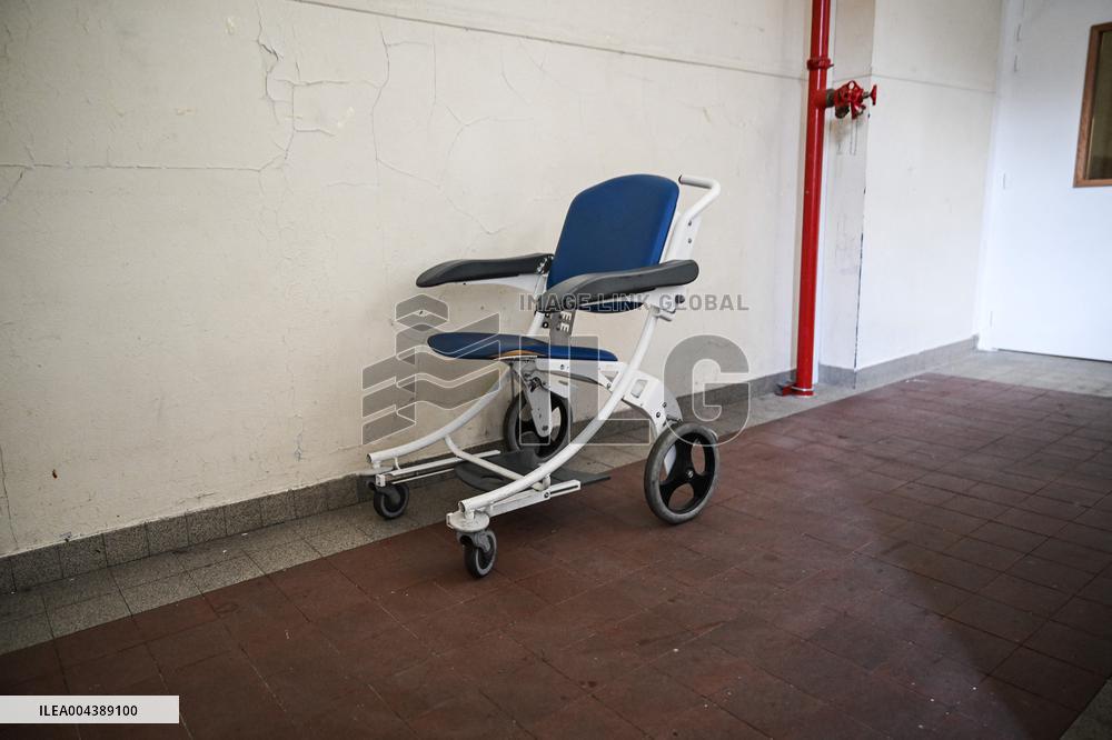 Emergency Department At Saint-Antoine Hospital - Paris