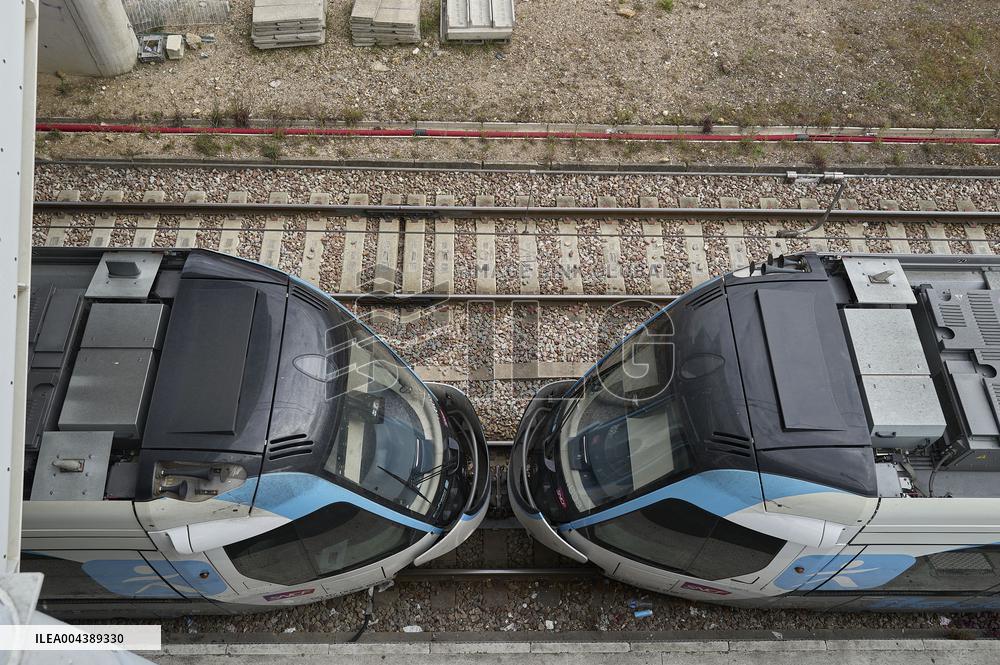 RER B Line Disrupted Due to SNCF Strike - Massy