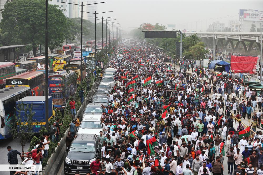 Crowd Welcoming Khaleda Zia - Bangladesh