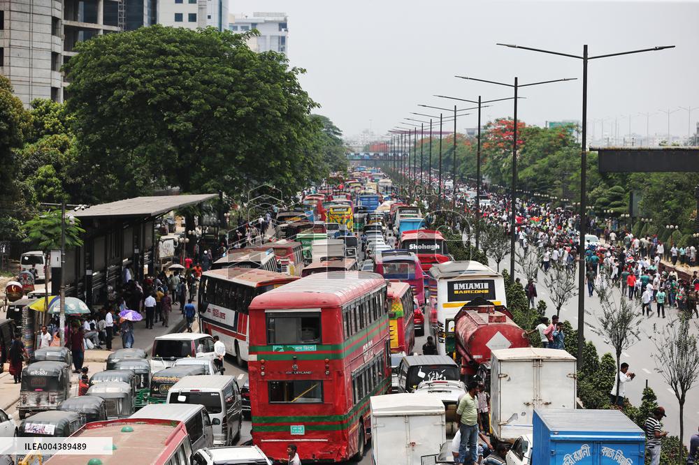 Crowd Welcoming Khaleda Zia - Bangladesh