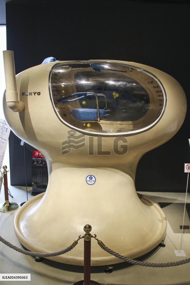 "Human washing machine" capsule for 1970 Osaka Exposition