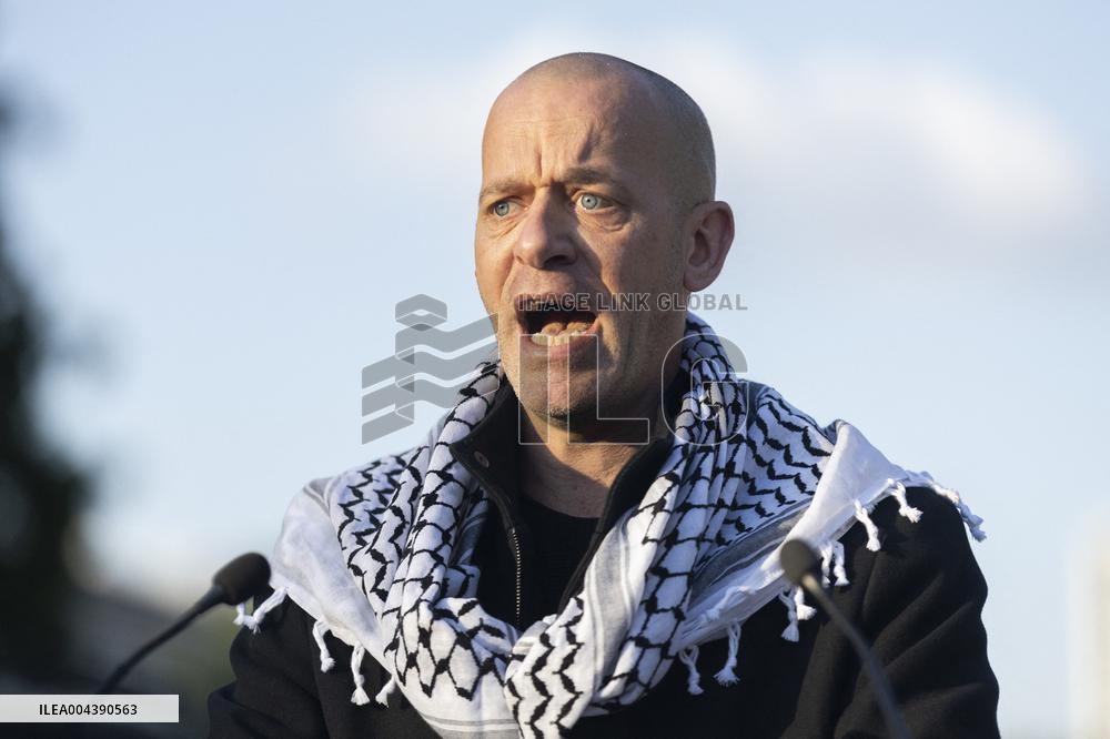 Melenchon Rallies Against Dissolution Threats - Paris