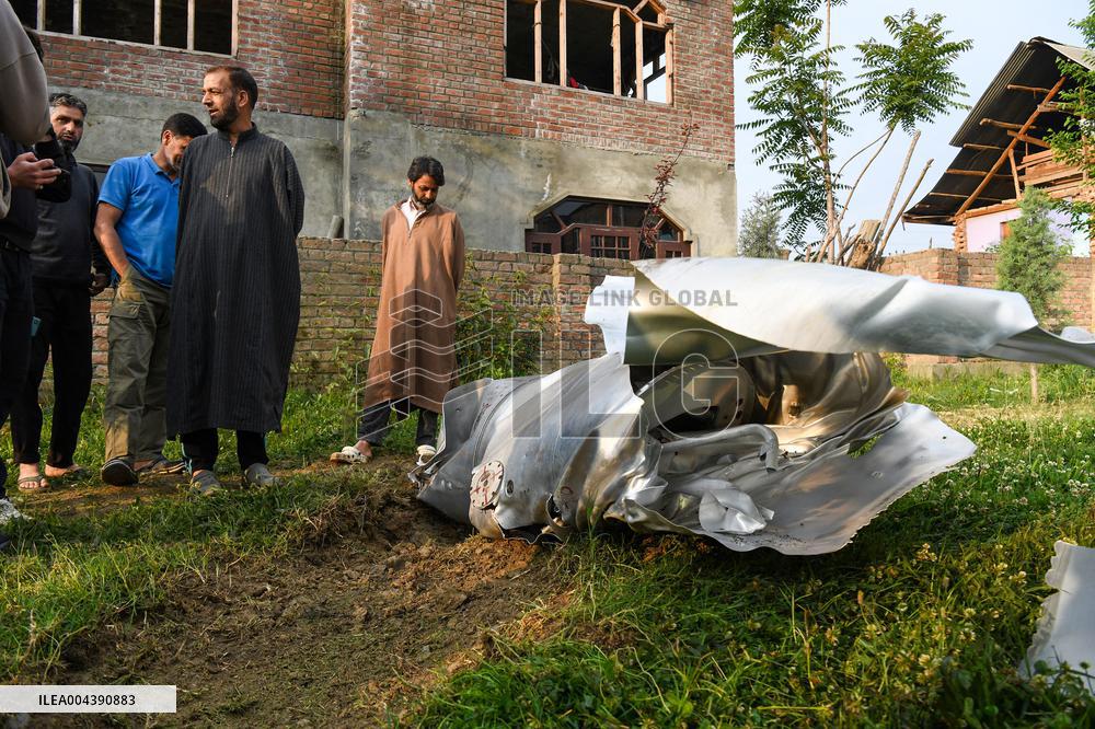 Indian Fighter Jet Crashes in Kashmir Amid Cross-Border Airstrike