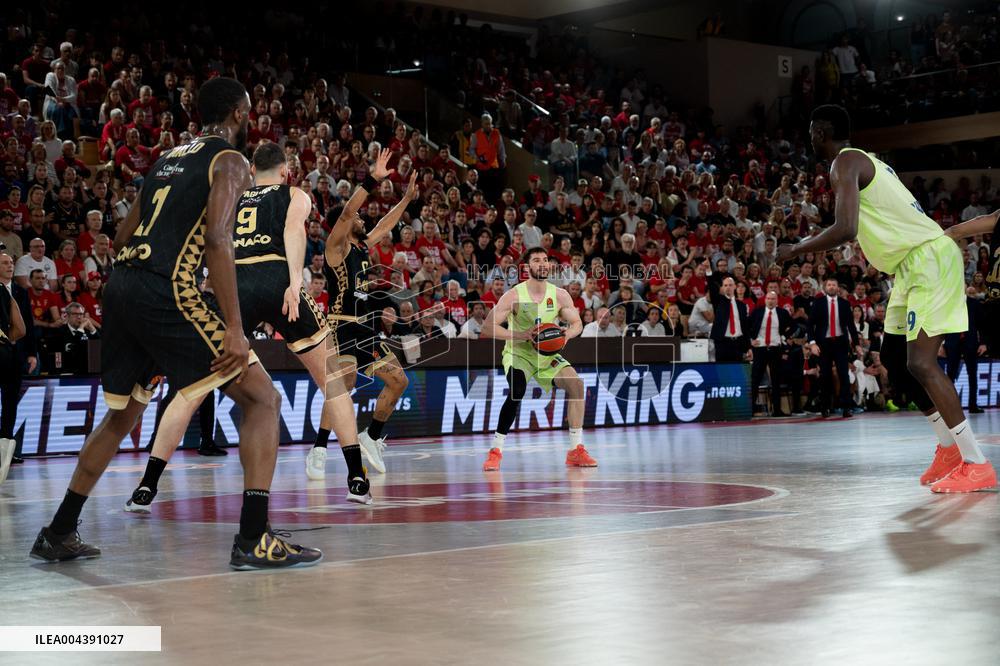 Jessica Gunning Portrait