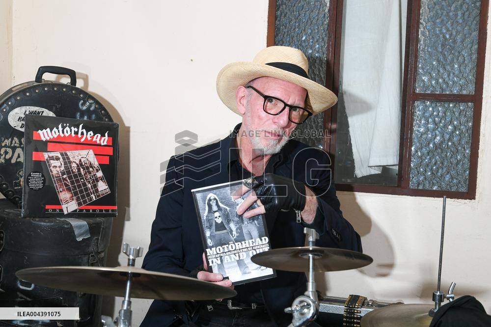 Lucas Fox Portrait - Paris