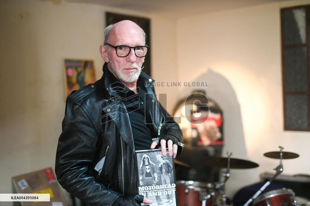 Lucas Fox Portrait - Paris