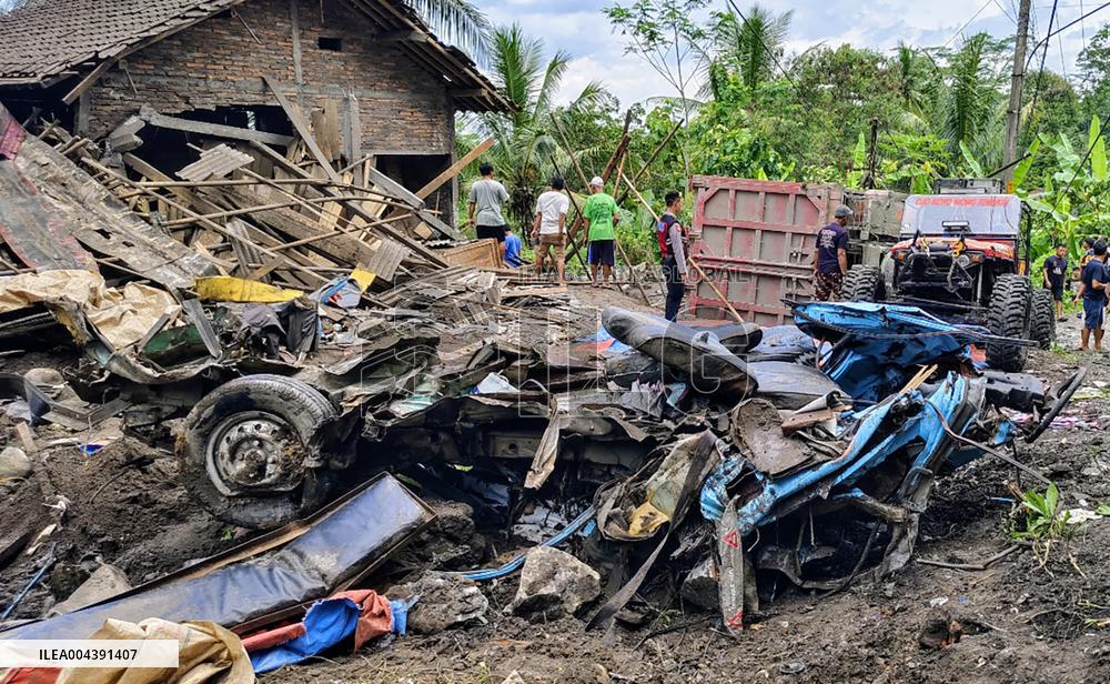 At Least 11 Dead in Accident Between Truck and Bus - Indonesia