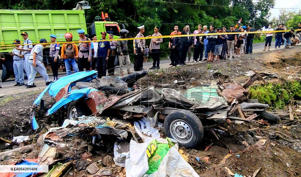 At Least 11 Dead in Accident Between Truck and Bus - Indonesia