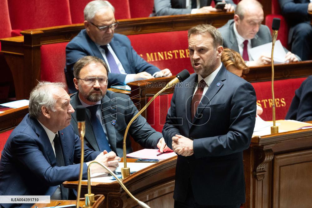 Questions to the government at the National Assembly - Paris