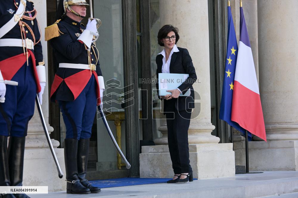 Ahmed Al-Sharaa and Emmanuel Macron at Elysee Palace - Paris