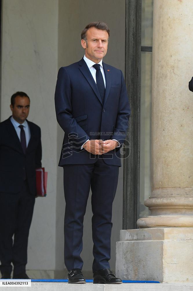 Ahmed Al-Sharaa and Emmanuel Macron at Elysee Palace - Paris