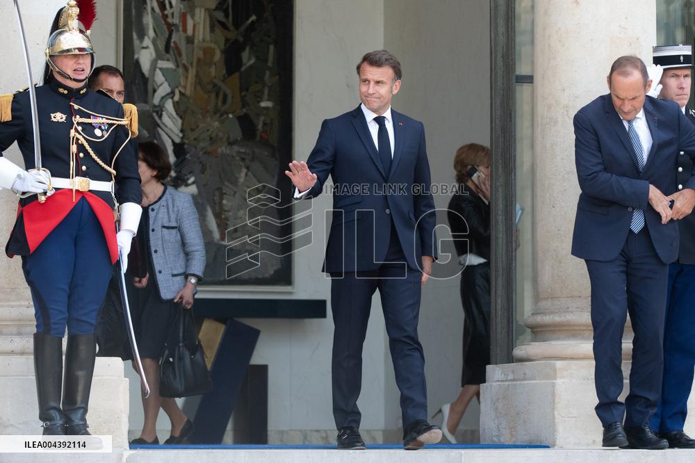 Ahmed Al-Sharaa and Emmanuel Macron at Elysee Palace - Paris