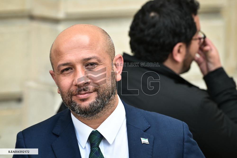 Emmanuel Macron welcomes Ahmed Al Sharaa at the Elysee FA