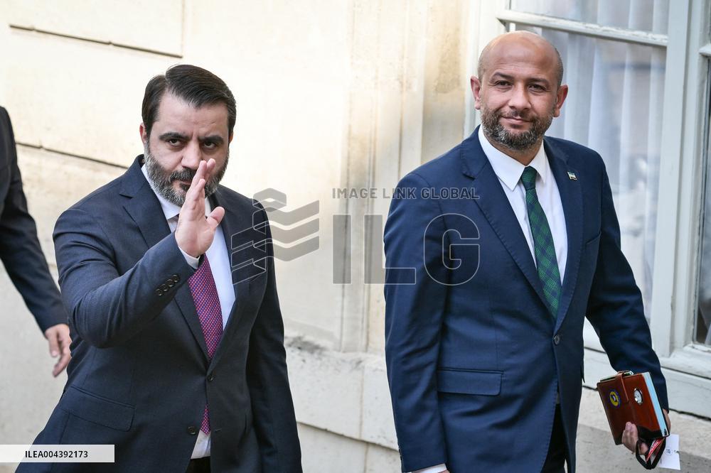 Emmanuel Macron welcomes Ahmed Al Sharaa at the Elysee FA